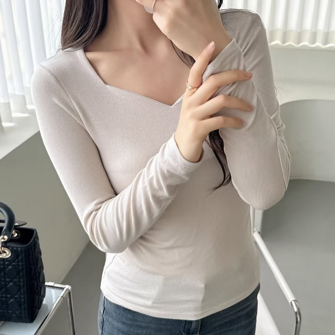 25YR2301 Little heart Top