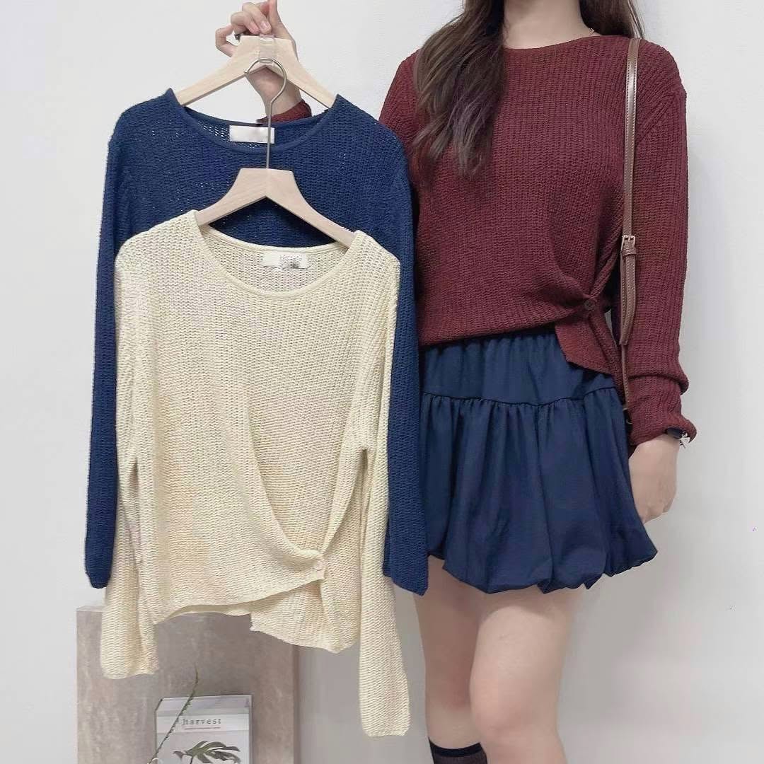 25YR2413 Button Knit Top