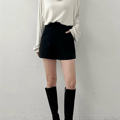 25YR2417 Slim Cut Short Pants