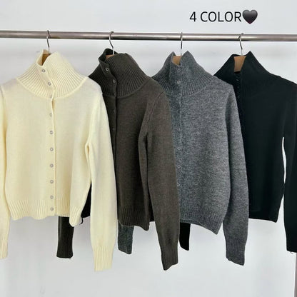 25YR2503 Button Knit Top