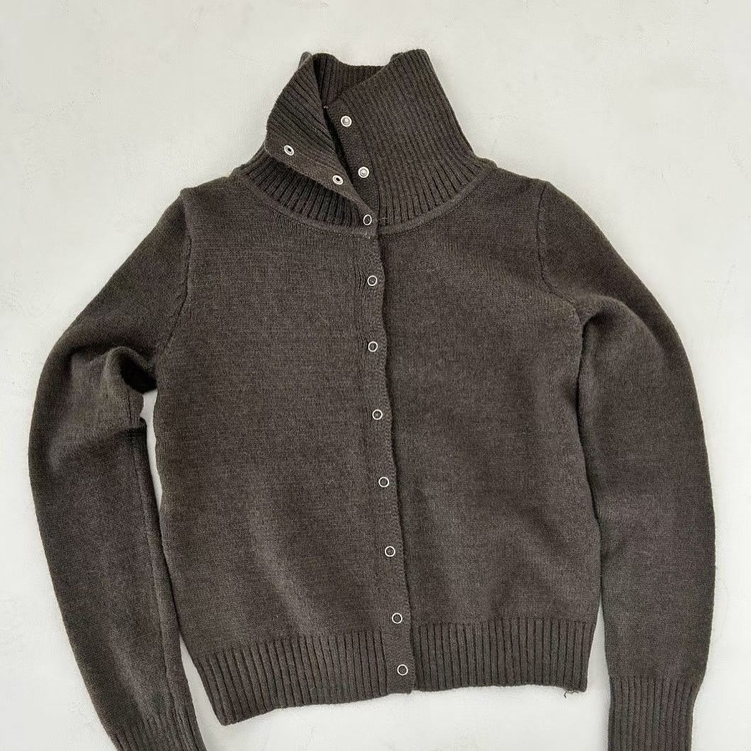 25YR2503 Button Knit Top