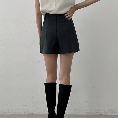 25YR2417 Slim Cut Short Pants