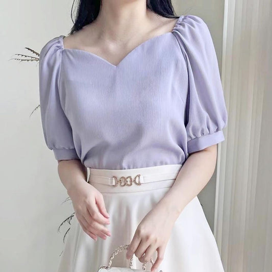 24YR0911 Little Heart Neck Top
