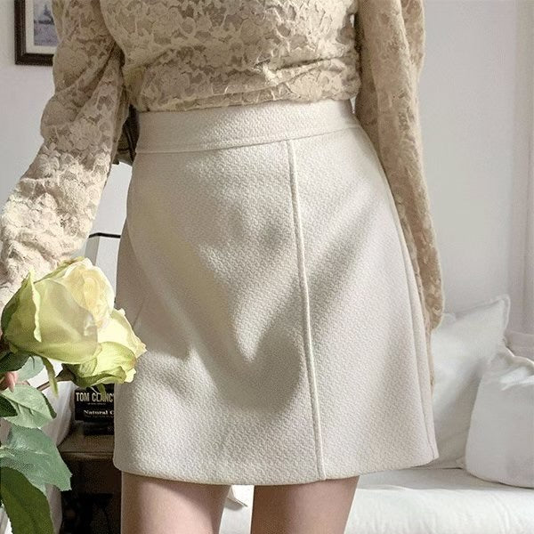 25YR2602 Line Skirt