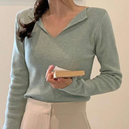 25YR2516 Little V Knit Top