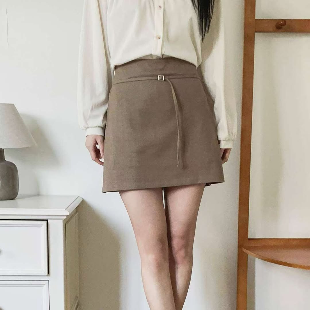 25YR2604 小扣飾Skirt