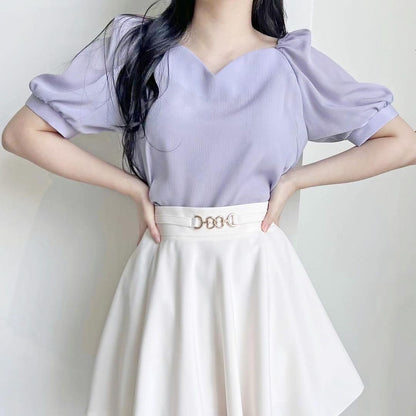 24YR0911 Little Heart Neck Top