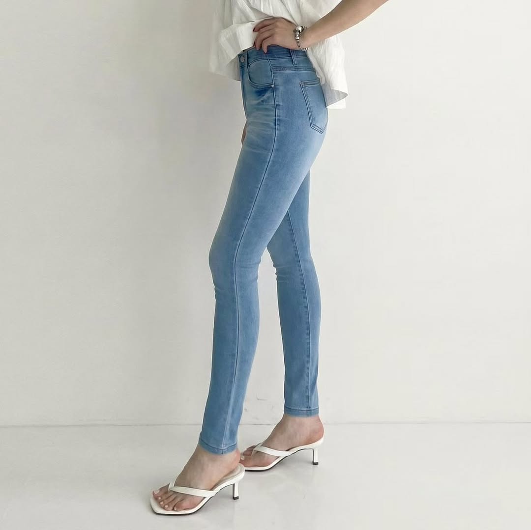 26YR0103 Denim Pants