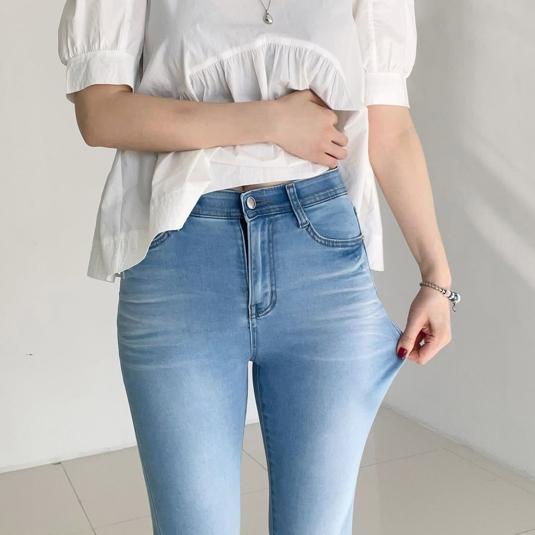 26YR0103 Denim Pants