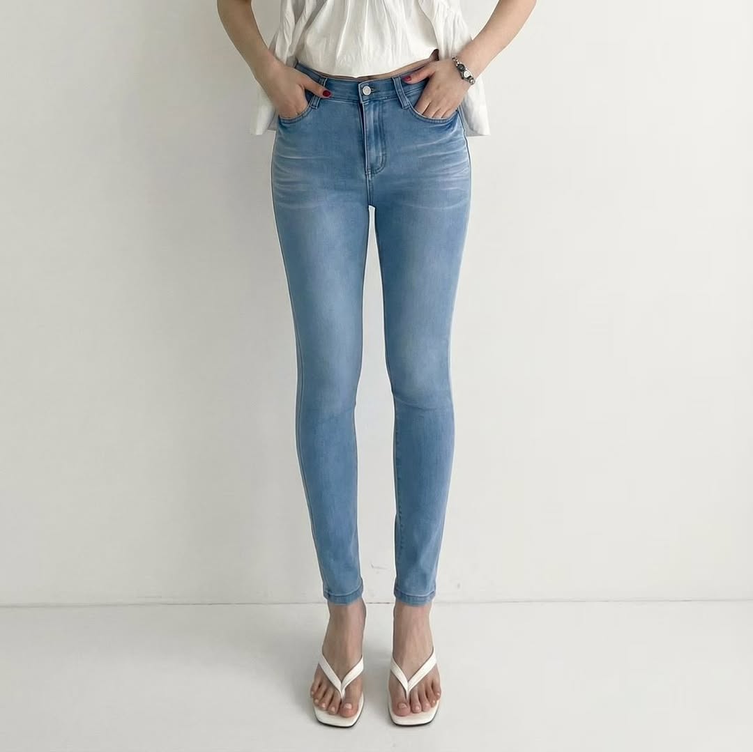 26YR0103 Denim Pants