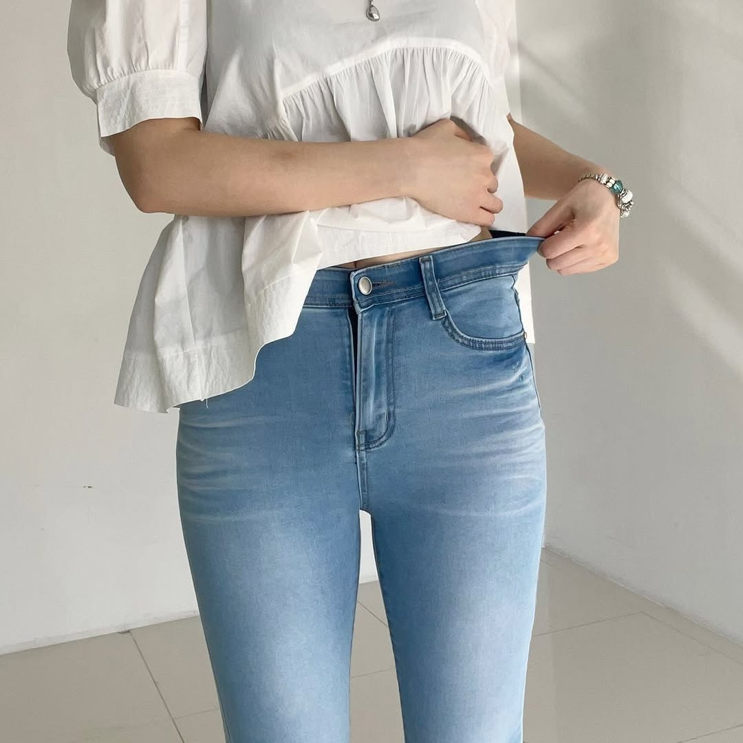 26YR0103 Denim Pants