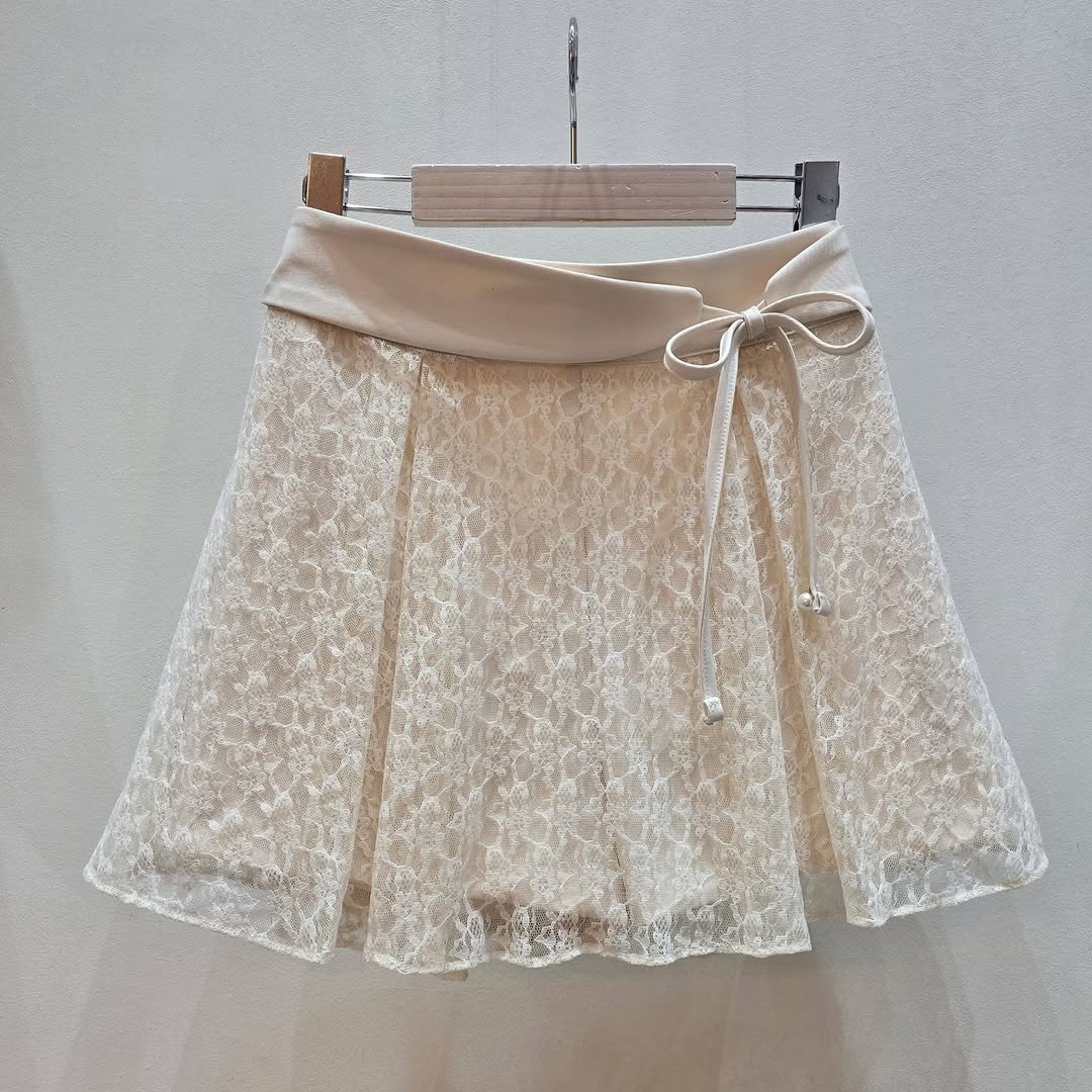 26YR0305 Lace Skirt