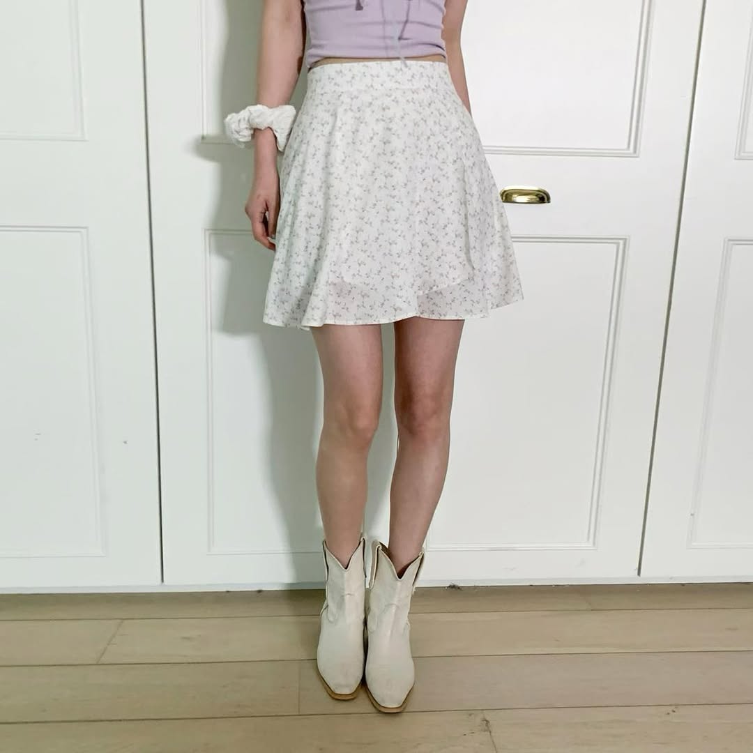 26YR0413 Floral Skirt