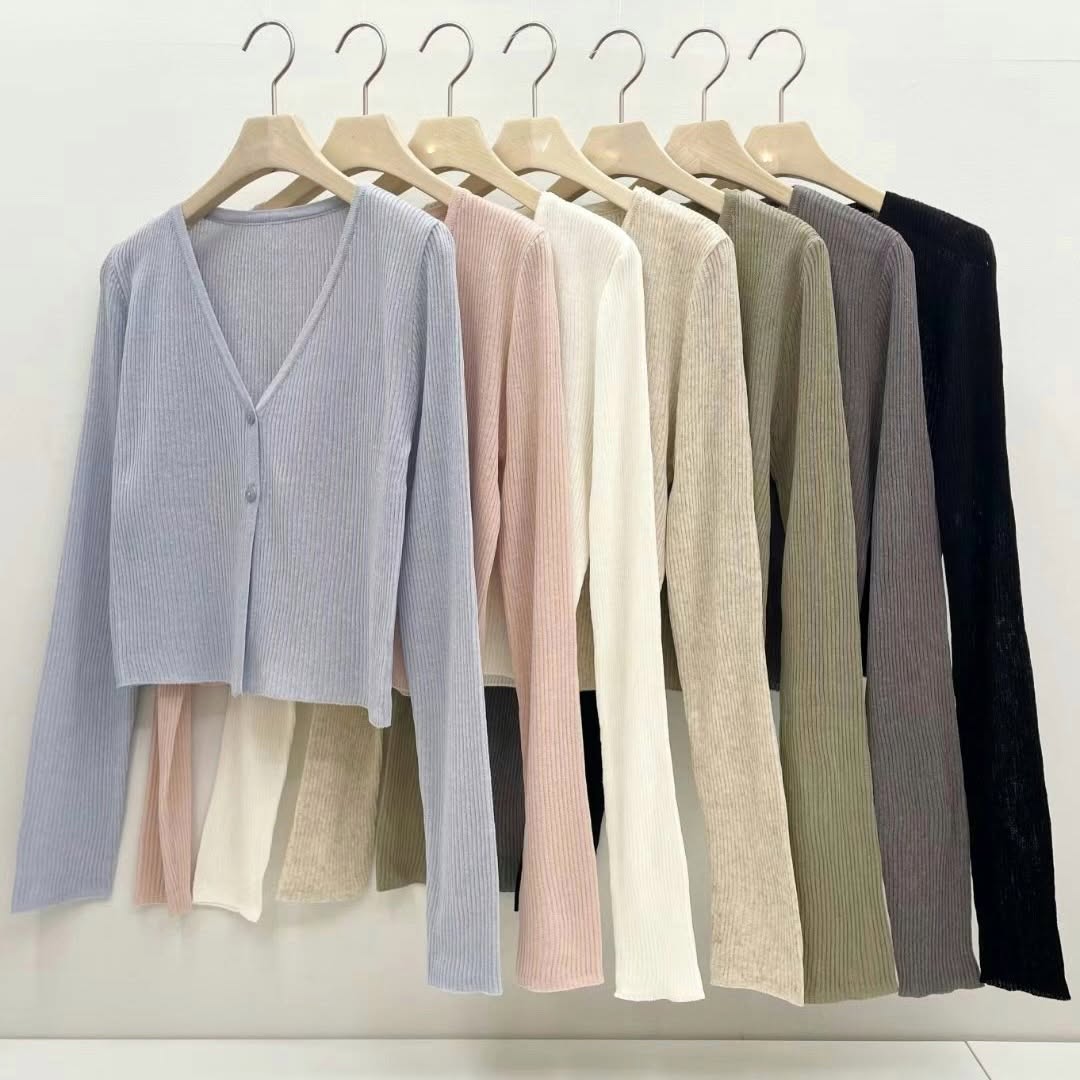 26YR0511 Knit Cardigan