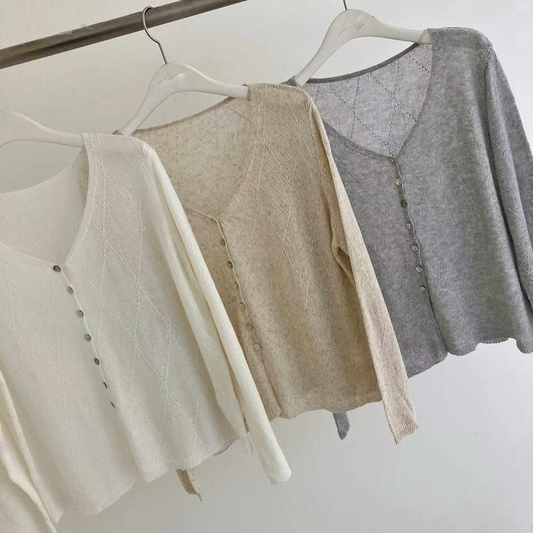 26YR0609 Knit Cardigan