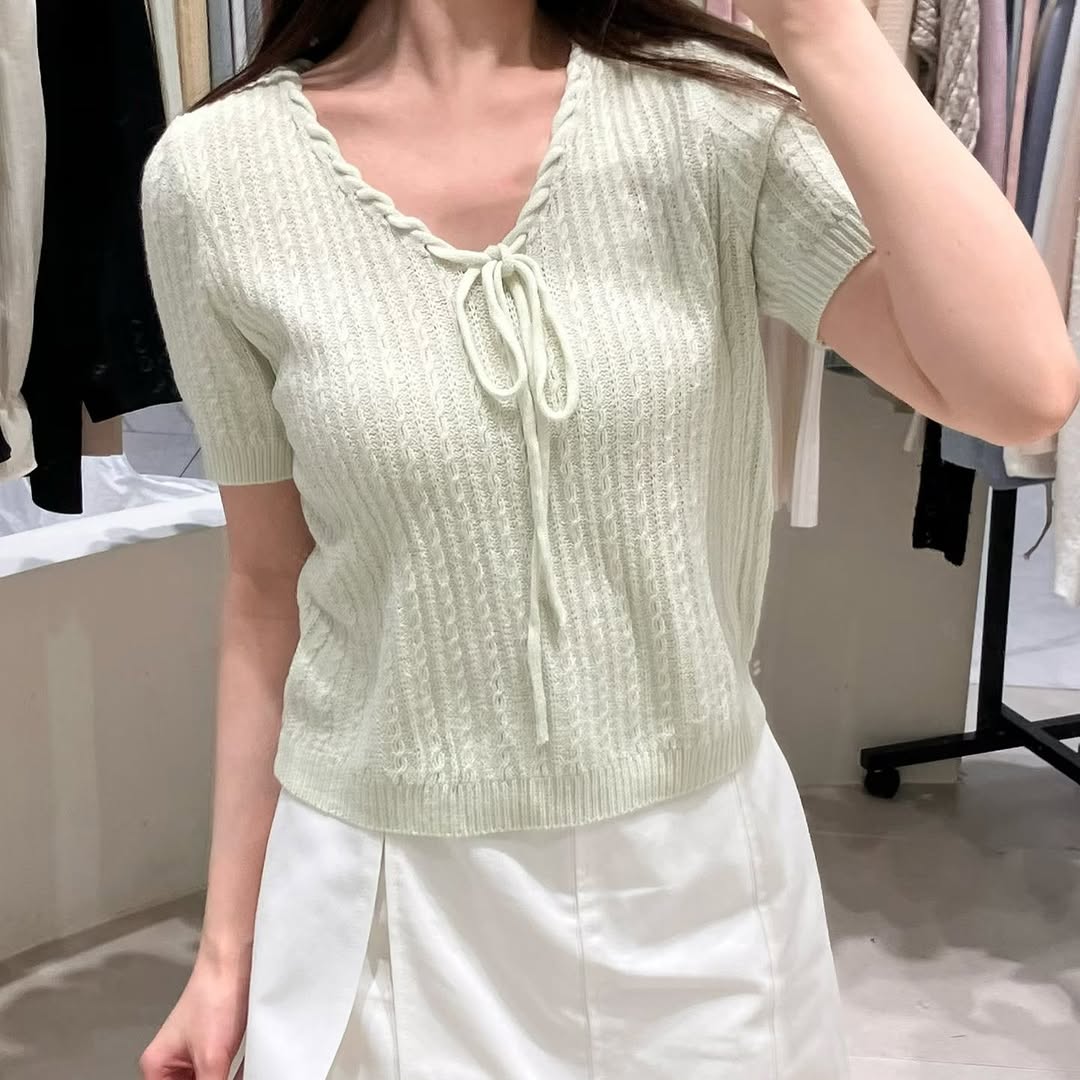 26YR0705 Knit Top