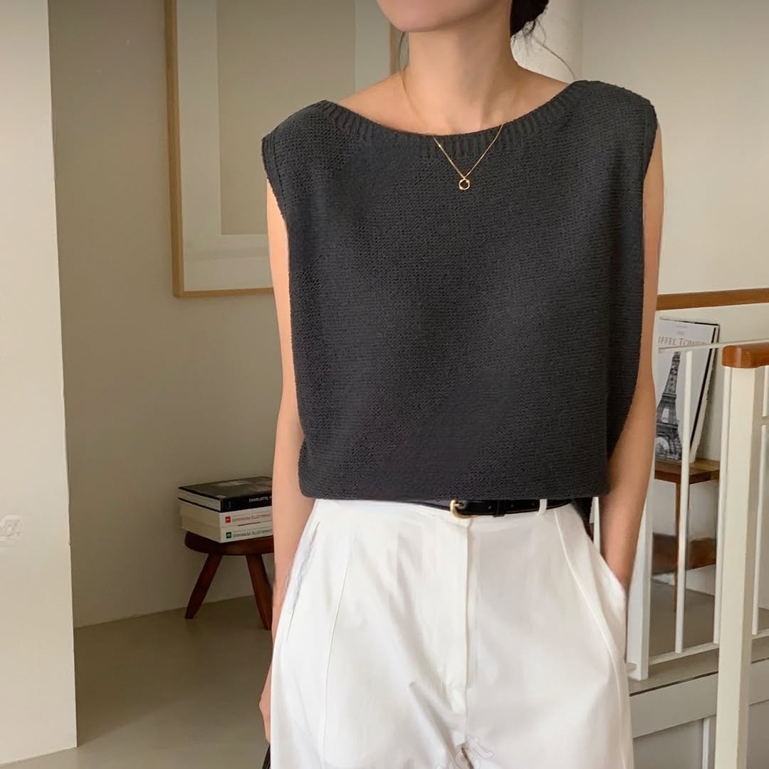 26YR0619 Knit Vest