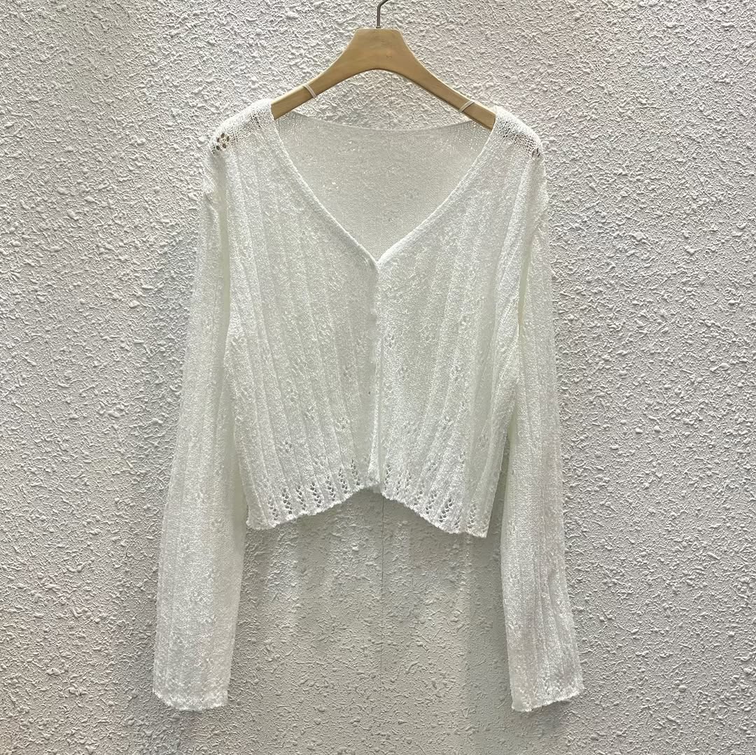 26YR0617 Knit Cardigan