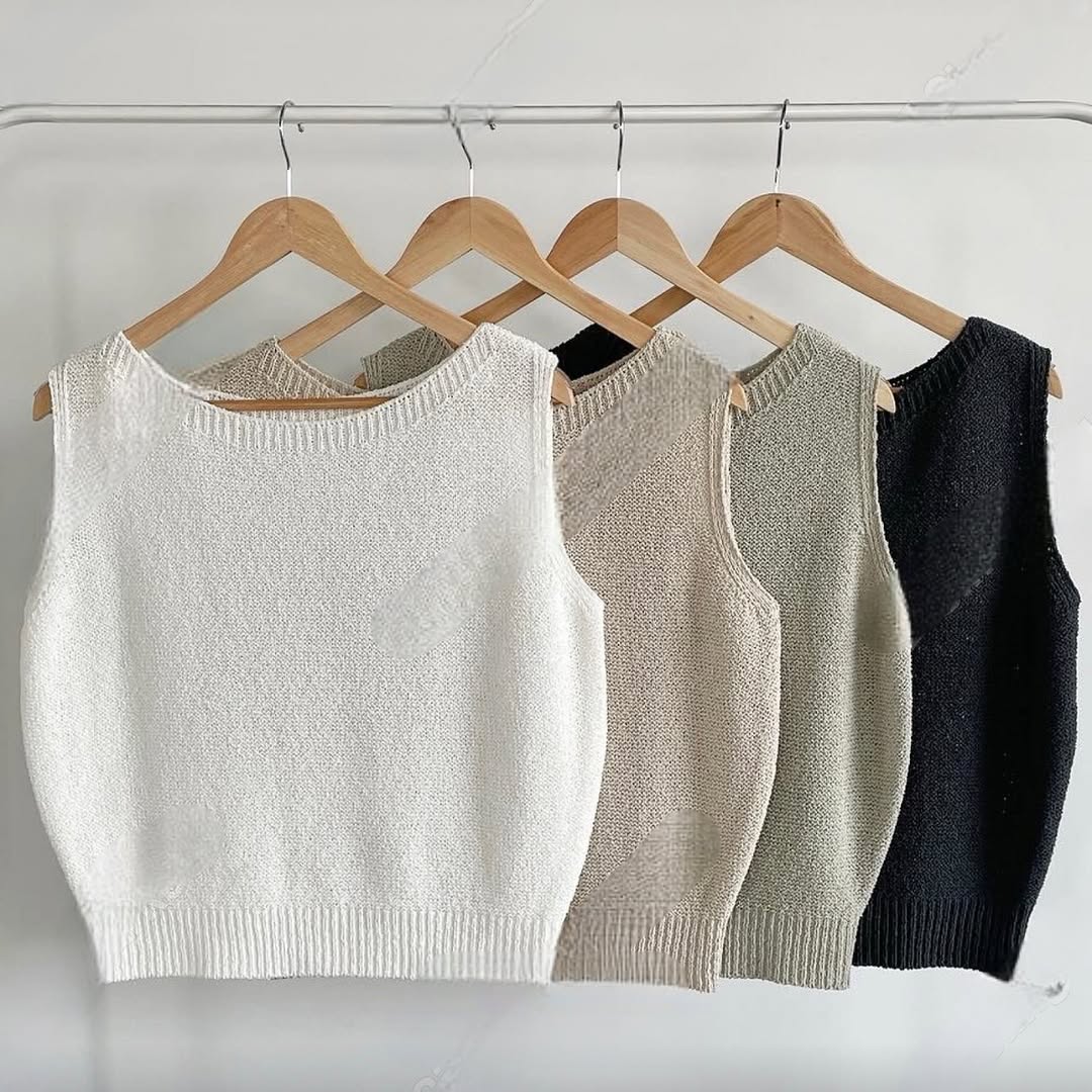 26YR0619 Knit Vest