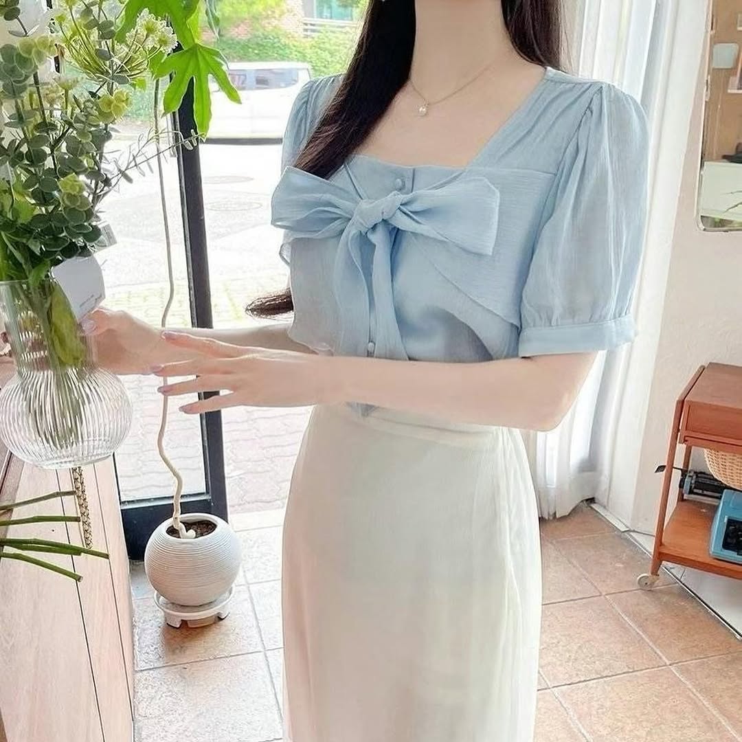 24YR1529 Ribbon Blouse