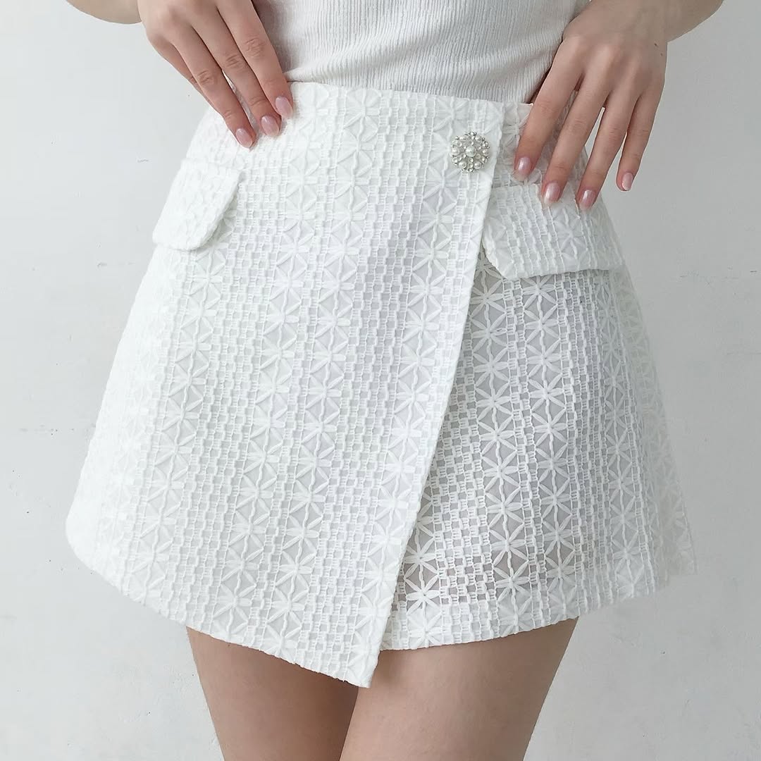 26YR0708 Lace Skirt