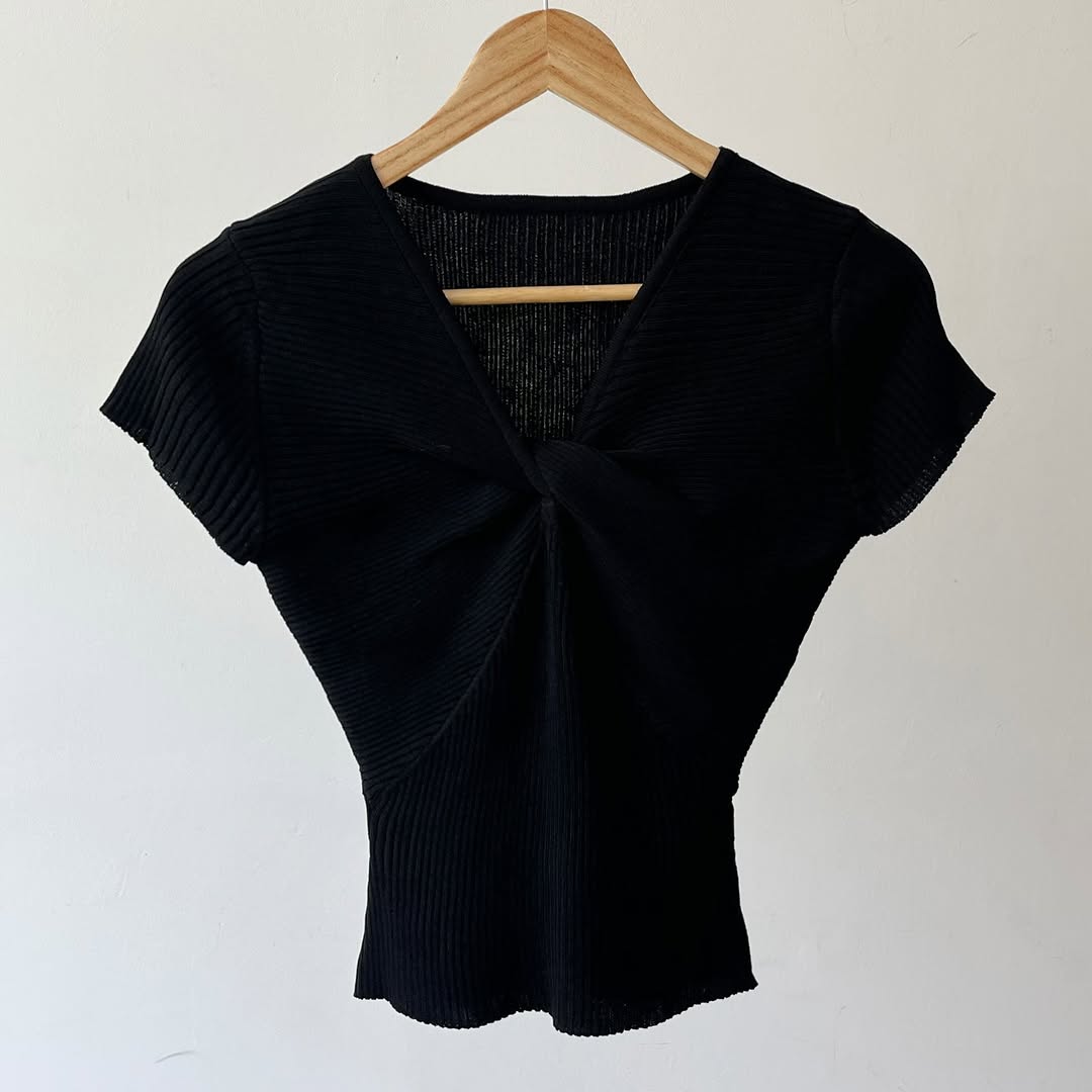 26YR0710 Knit Top