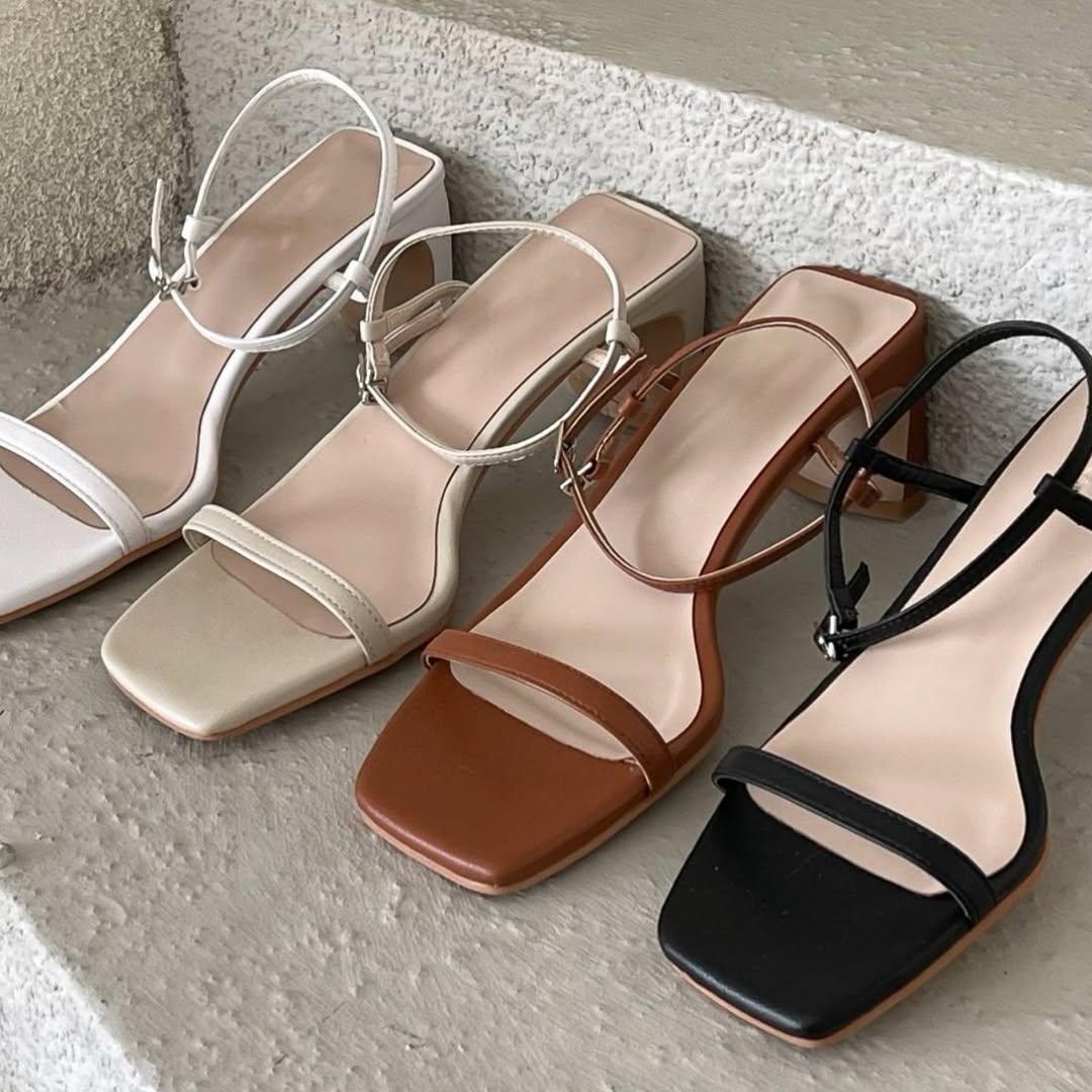 26YR0805 Sandal Shoes