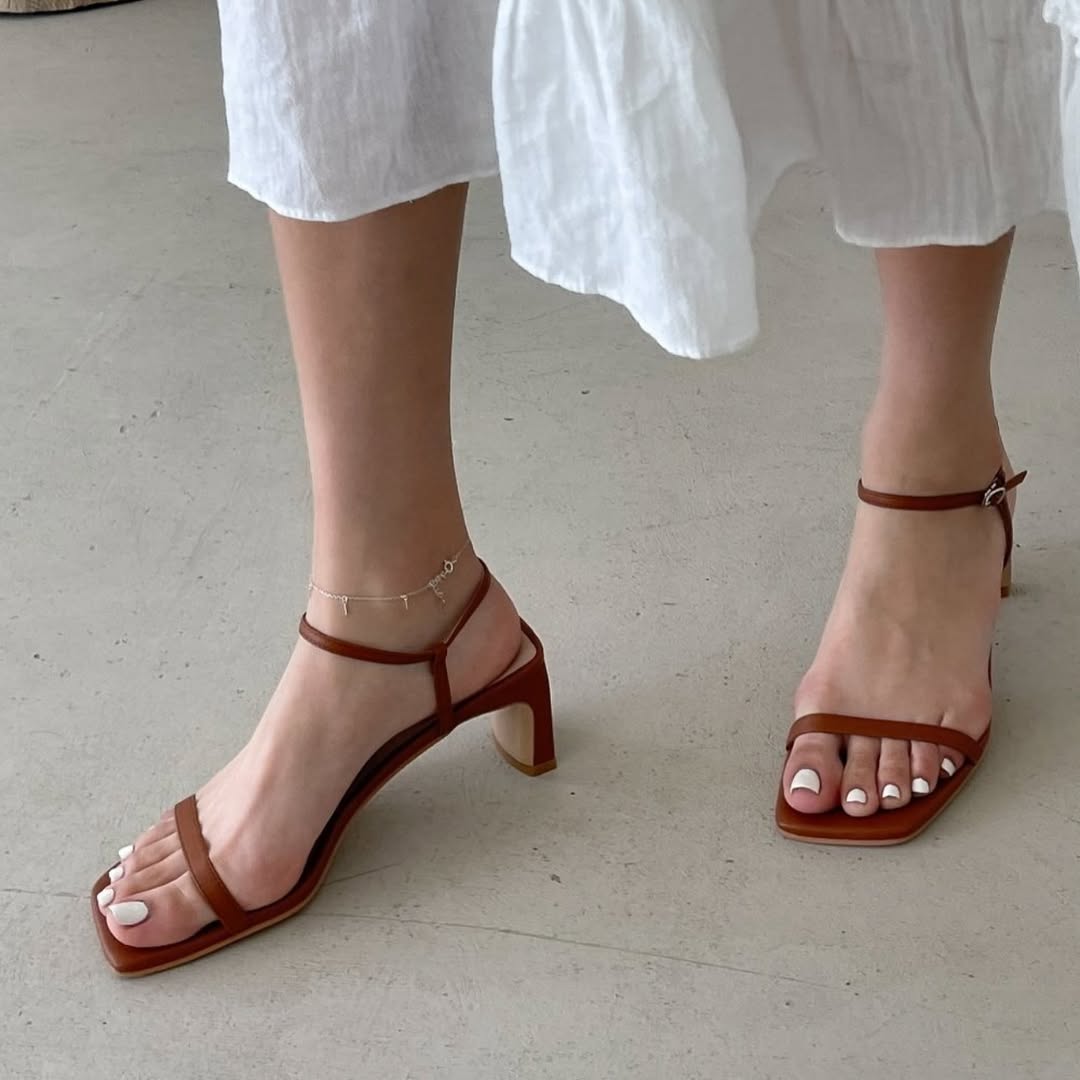 26YR0805 Sandal Shoes